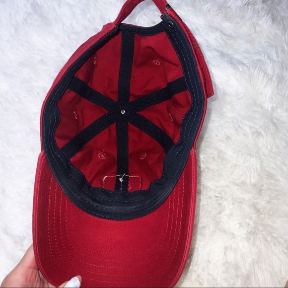 Tommy Hilfiger cap - Picture 4 of 6